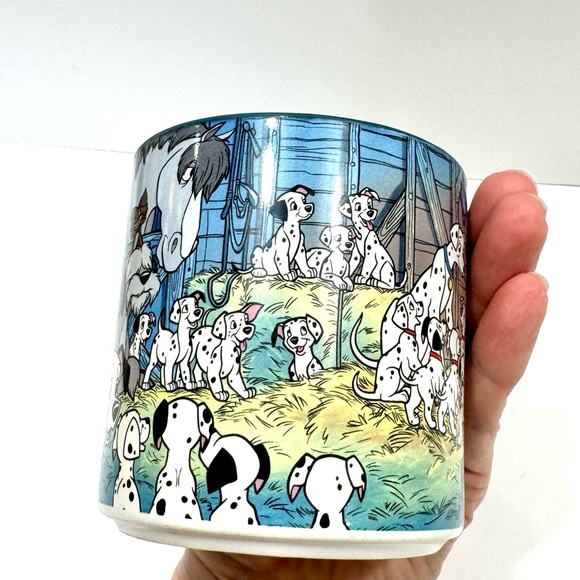 DISNEY 101 DALMATIONS COFFEE MUG - Picture 7 of 9